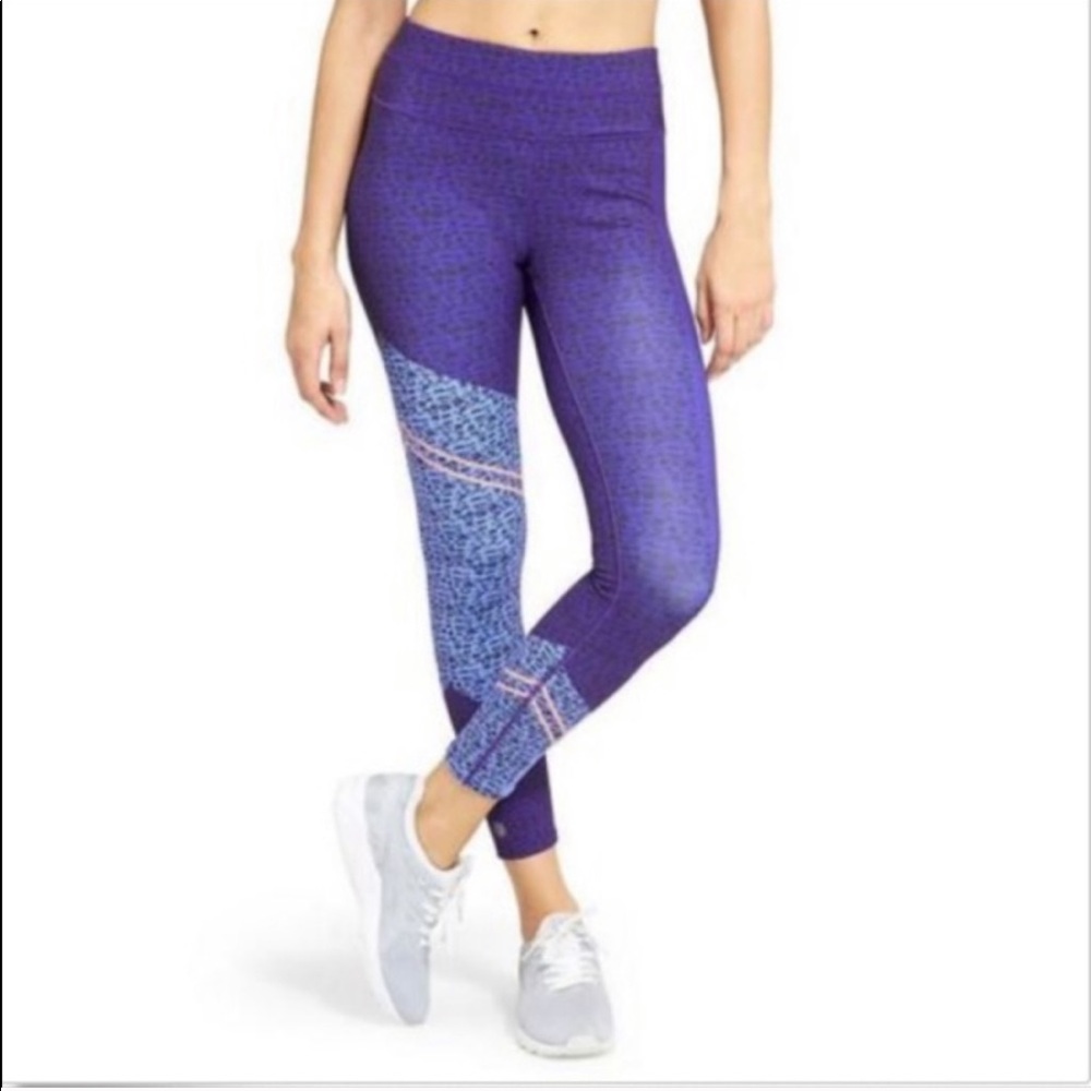 Athleta Camo Asym Sonar 7/8 legging workout